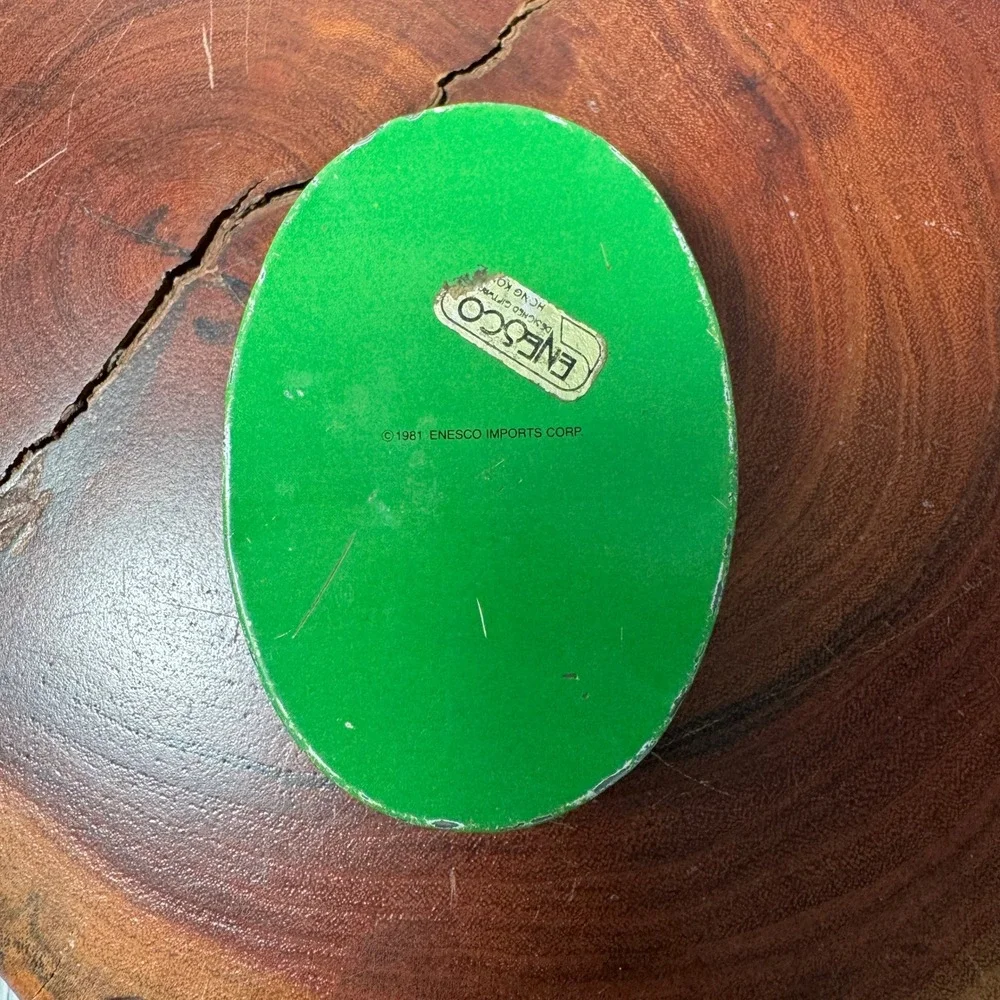 Vintage 1981 Enesco Easter Bunny Small Oval Metal Tin Trinket Box Green 3.5 Inch
